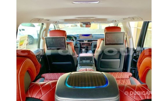 Acheter Import Voiture Lexus LX Noir à Import - Dubai, Ali Sabieh Region Acheter Import Voiture Lexus LX Noir à Import - Dubai, Ali Sabieh Region