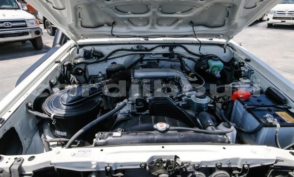 Acheter Neuf Voiture Toyota Land Cruiser Blanc à Alaili Dadda, Obock Acheter Neuf Voiture Toyota Land Cruiser Blanc à Alaili Dadda, Obock