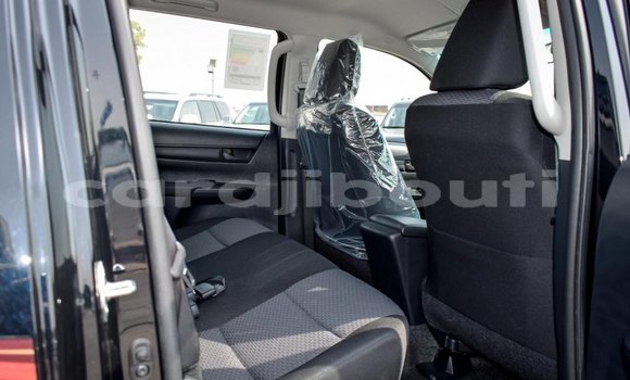 Acheter Neuf Voiture Toyota Hilux Noir à Alaili Dadda, Obock Acheter Neuf Voiture Toyota Hilux Noir à Alaili Dadda, Obock