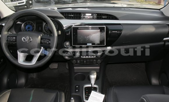 Acheter Neuf Voiture Toyota Hilux Gris à Alaili Dadda, Obock Acheter Neuf Voiture Toyota Hilux Gris à Alaili Dadda, Obock