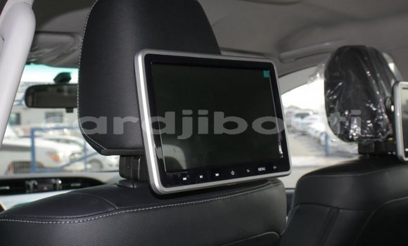 Acheter Neuf Voiture Toyota Hilux Gris à Alaili Dadda, Obock Acheter Neuf Voiture Toyota Hilux Gris à Alaili Dadda, Obock