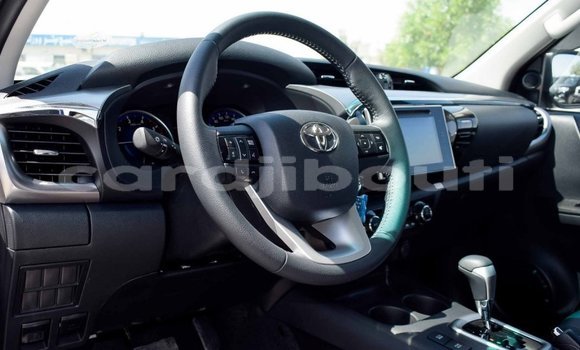 Acheter Neuf Voiture Toyota Hilux Gris à Alaili Dadda, Obock Acheter Neuf Voiture Toyota Hilux Gris à Alaili Dadda, Obock