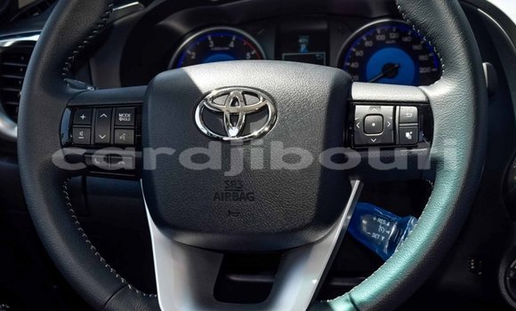 Acheter Neuf Voiture Toyota Hilux Gris à Alaili Dadda, Obock Acheter Neuf Voiture Toyota Hilux Gris à Alaili Dadda, Obock