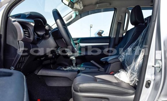 Acheter Neuf Voiture Toyota Hilux Gris à Alaili Dadda, Obock Acheter Neuf Voiture Toyota Hilux Gris à Alaili Dadda, Obock