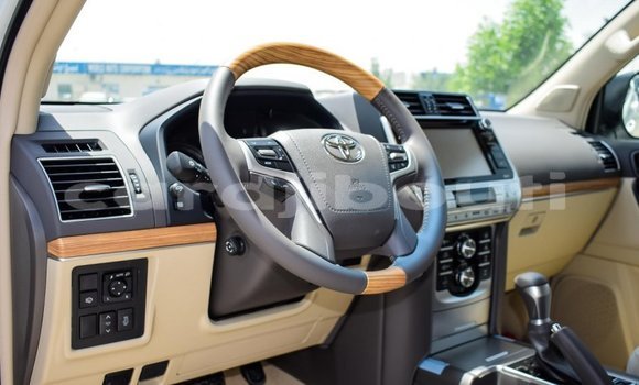 Acheter Neuf Voiture Toyota Land Cruiser Prado Blanc à 'Ali Sabieh, Ali Sabieh Region Acheter Neuf Voiture Toyota Land Cruiser Prado Blanc à 'Ali Sabieh, Ali Sabieh Region