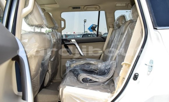 Acheter Neuf Voiture Toyota Land Cruiser Prado Blanc à 'Ali Sabieh, Ali Sabieh Region Acheter Neuf Voiture Toyota Land Cruiser Prado Blanc à 'Ali Sabieh, Ali Sabieh Region