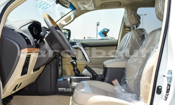 Acheter Neuf Voiture Toyota Land Cruiser Prado Blanc à 'Ali Sabieh, Ali Sabieh Region Acheter Neuf Voiture Toyota Land Cruiser Prado Blanc à 'Ali Sabieh, Ali Sabieh Region