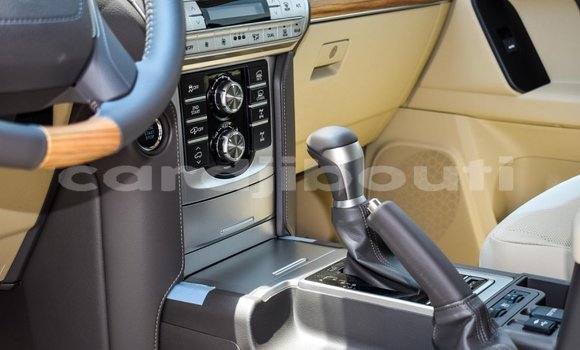Acheter Neuf Voiture Toyota Land Cruiser Prado Blanc à 'Ali Sabieh, Ali Sabieh Region Acheter Neuf Voiture Toyota Land Cruiser Prado Blanc à 'Ali Sabieh, Ali Sabieh Region