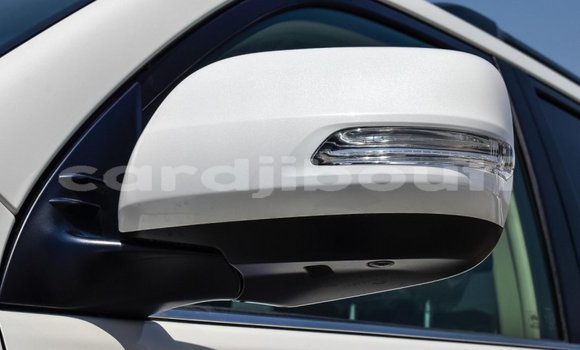 Acheter Neuf Voiture Toyota Land Cruiser Prado Blanc à 'Ali Sabieh, Ali Sabieh Region Acheter Neuf Voiture Toyota Land Cruiser Prado Blanc à 'Ali Sabieh, Ali Sabieh Region