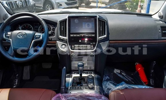 Acheter Neuf Voiture Toyota Land Cruiser Noir à Alaili Dadda, Obock Acheter Neuf Voiture Toyota Land Cruiser Noir à Alaili Dadda, Obock