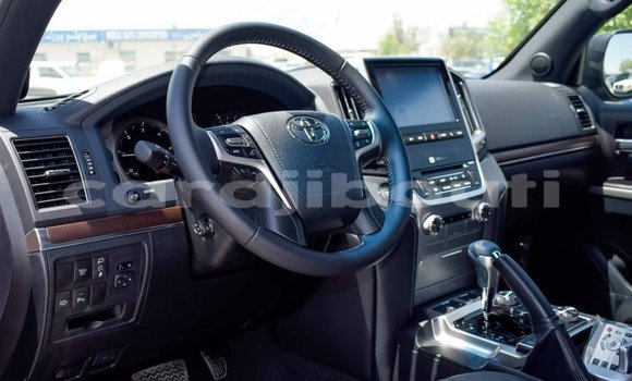 Acheter Neuf Voiture Toyota Land Cruiser Noir à Alaili Dadda, Obock Acheter Neuf Voiture Toyota Land Cruiser Noir à Alaili Dadda, Obock
