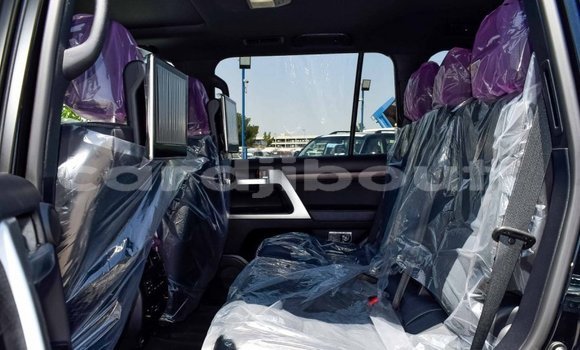 Acheter Neuf Voiture Toyota Land Cruiser Noir à Alaili Dadda, Obock Acheter Neuf Voiture Toyota Land Cruiser Noir à Alaili Dadda, Obock