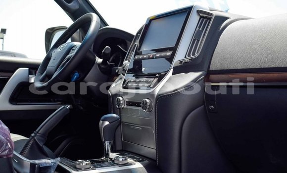 Acheter Neuf Voiture Toyota Land Cruiser Noir à Alaili Dadda, Obock Acheter Neuf Voiture Toyota Land Cruiser Noir à Alaili Dadda, Obock