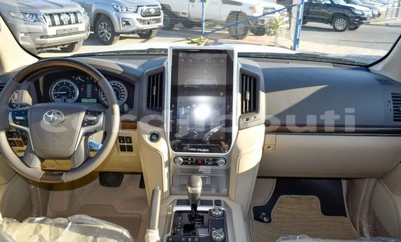 Buy New Toyota Land Cruiser Black Car in Alaili Dadda in Obock Buy New Toyota Land Cruiser Black Car in Alaili Dadda in Obock