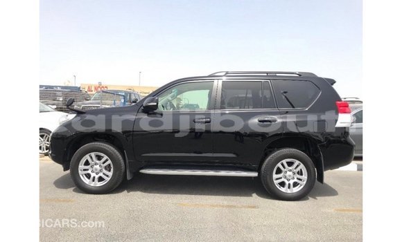 Acheter Import Voiture Toyota Land Cruiser Noir à Import - Dubai, Ali Sabieh Region Acheter Import Voiture Toyota Land Cruiser Noir à Import - Dubai, Ali Sabieh Region