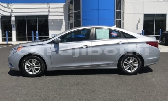 Acheter Occasion Voiture Hyundai Sonata Gris à Djibouti, Djibouti Region Acheter Occasion Voiture Hyundai Sonata Gris à Djibouti, Djibouti Region