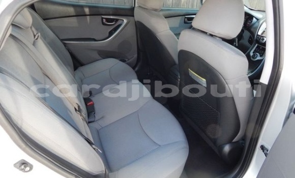 Acheter Occasion Voiture Hyundai Elantra Gris à Djibouti, Djibouti Region Acheter Occasion Voiture Hyundai Elantra Gris à Djibouti, Djibouti Region