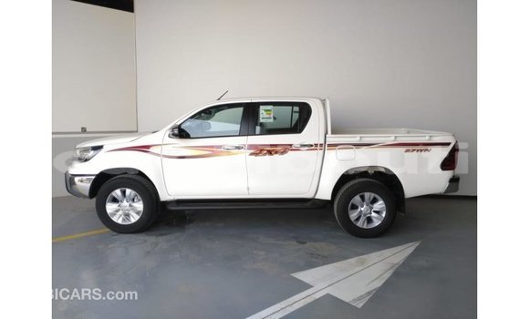Buy Import Toyota Hilux White Car in Import - Dubai in Ali Sabieh Region Buy Import Toyota Hilux White Car in Import - Dubai in Ali Sabieh Region