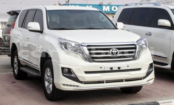 Acheter Import Voiture Toyota Prado Blanc à Import - Dubai, Ali Sabieh Region Acheter Import Voiture Toyota Prado Blanc à Import - Dubai, Ali Sabieh Region