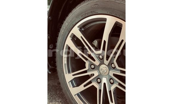 Acheter Import Voiture Toyota Land Cruiser Noir à Import - Dubai, Ali Sabieh Region Acheter Import Voiture Toyota Land Cruiser Noir à Import - Dubai, Ali Sabieh Region