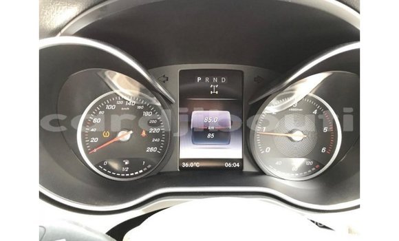 Acheter Import Voiture Mercedes-Benz 250 Bleu à Import - Dubai, Ali Sabieh Region Acheter Import Voiture Mercedes-Benz 250 Bleu à Import - Dubai, Ali Sabieh Region