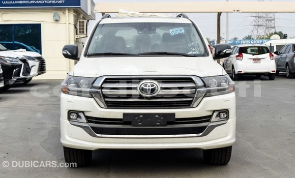 Buy Import Toyota Land Cruiser White Car in Import - Dubai in Ali Sabieh Region Buy Import Toyota Land Cruiser White Car in Import - Dubai in Ali Sabieh Region