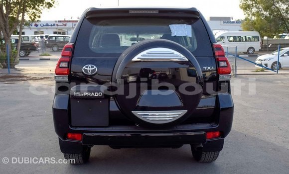 Acheter Import Voiture Toyota Land Cruiser Noir à Import - Dubai, Ali Sabieh Region Acheter Import Voiture Toyota Land Cruiser Noir à Import - Dubai, Ali Sabieh Region
