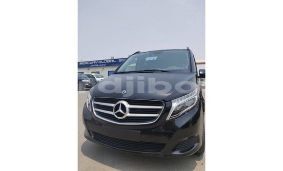 Acheter Import Voiture Mercedes-Benz 250 Noir à Import - Dubai, Ali Sabieh Region Acheter Import Voiture Mercedes-Benz 250 Noir à Import - Dubai, Ali Sabieh Region
