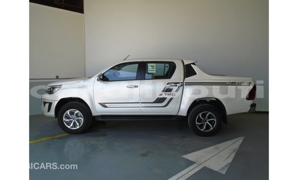 Buy Import Toyota Hilux White Car in Import - Dubai in Ali Sabieh Region Buy Import Toyota Hilux White Car in Import - Dubai in Ali Sabieh Region