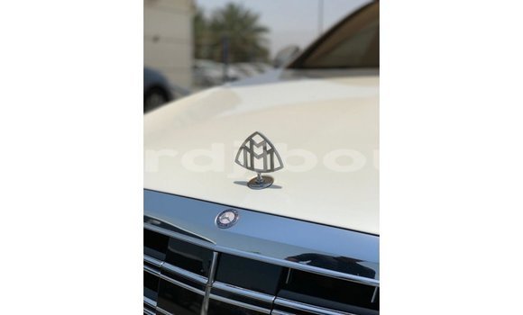 Acheter Import Voiture Mercedes-Benz 190 Blanc à Import - Dubai, Ali Sabieh Region Acheter Import Voiture Mercedes-Benz 190 Blanc à Import - Dubai, Ali Sabieh Region