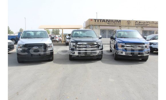 Acheter Import Voiture Ford Club Wagon Autre à Import - Dubai, Ali Sabieh Region