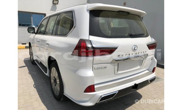 Acheter Import Voiture Lexus LX Blanc à Import - Dubai, Ali Sabieh Region Acheter Import Voiture Lexus LX Blanc à Import - Dubai, Ali Sabieh Region