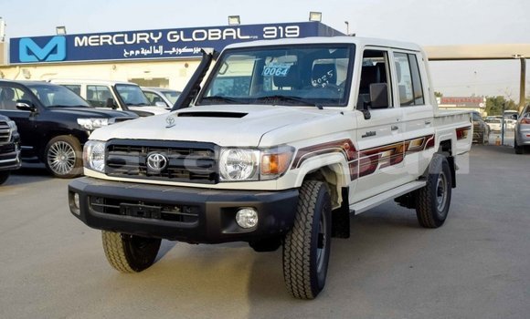 Buy Import Toyota Land Cruiser White Car in Import - Dubai in Ali Sabieh Region Buy Import Toyota Land Cruiser White Car in Import - Dubai in Ali Sabieh Region