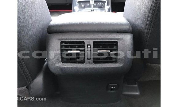 Acheter Import Voiture Mercedes-Benz 250 Rouge à Import - Dubai, Ali Sabieh Region Acheter Import Voiture Mercedes-Benz 250 Rouge à Import - Dubai, Ali Sabieh Region