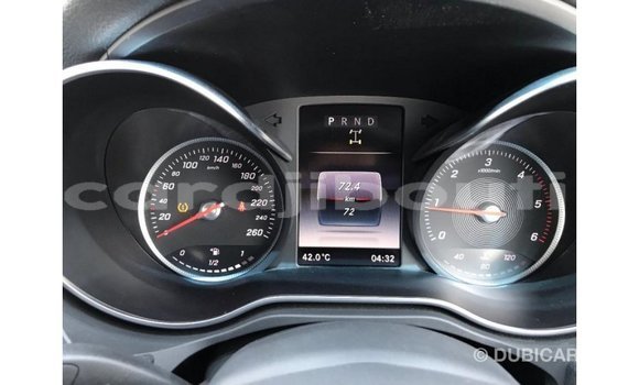 Acheter Import Voiture Mercedes-Benz 250 Rouge à Import - Dubai, Ali Sabieh Region Acheter Import Voiture Mercedes-Benz 250 Rouge à Import - Dubai, Ali Sabieh Region