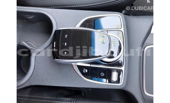 Acheter Import Voiture Mercedes-Benz 250 Rouge à Import - Dubai, Ali Sabieh Region Acheter Import Voiture Mercedes-Benz 250 Rouge à Import - Dubai, Ali Sabieh Region