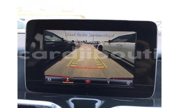 Acheter Import Voiture Mercedes-Benz 250 Rouge à Import - Dubai, Ali Sabieh Region Acheter Import Voiture Mercedes-Benz 250 Rouge à Import - Dubai, Ali Sabieh Region