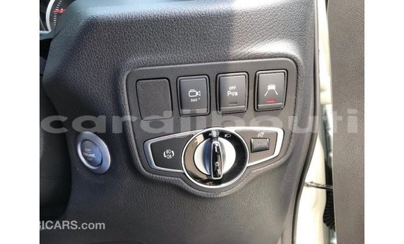 Acheter Import Voiture Mercedes-Benz 250 Blanc à Import - Dubai, Ali Sabieh Region Acheter Import Voiture Mercedes-Benz 250 Blanc à Import - Dubai, Ali Sabieh Region