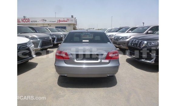 Acheter Import Voiture Mercedes-Benz 250 Autre à Import - Dubai, Ali Sabieh Region Acheter Import Voiture Mercedes-Benz 250 Autre à Import - Dubai, Ali Sabieh Region