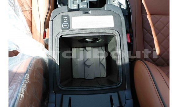 Buy Import Toyota Prado White Car in Import - Dubai in Ali Sabieh Region Buy Import Toyota Prado White Car in Import - Dubai in Ali Sabieh Region