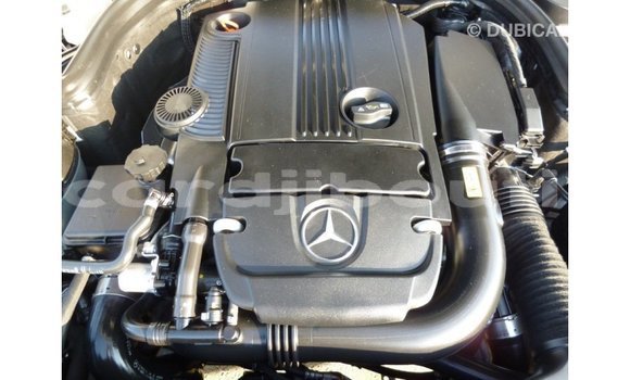 Acheter Import Voiture Mercedes-Benz 200 Blanc à Import - Dubai, Ali Sabieh Region Acheter Import Voiture Mercedes-Benz 200 Blanc à Import - Dubai, Ali Sabieh Region