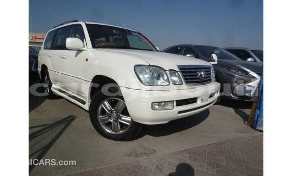 Acheter Import Voiture Toyota Land Cruiser Blanc à Import - Dubai, Ali Sabieh Region Acheter Import Voiture Toyota Land Cruiser Blanc à Import - Dubai, Ali Sabieh Region