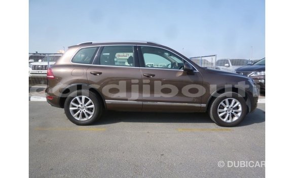 Acheter Import Voiture Volkswagen Touareg Marron à Import - Dubai, Ali Sabieh Region Acheter Import Voiture Volkswagen Touareg Marron à Import - Dubai, Ali Sabieh Region