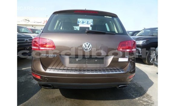 Acheter Import Voiture Volkswagen Touareg Marron à Import - Dubai, Ali Sabieh Region Acheter Import Voiture Volkswagen Touareg Marron à Import - Dubai, Ali Sabieh Region