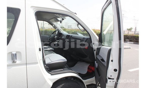 Buy Import Toyota Hiace White Car in Import - Dubai in Ali Sabieh Region Buy Import Toyota Hiace White Car in Import - Dubai in Ali Sabieh Region