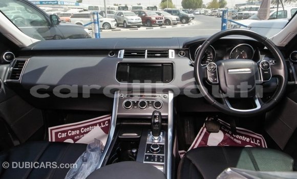 Acheter Import Voiture Land Rover Range Rover Noir à Import - Dubai, Ali Sabieh Region Acheter Import Voiture Land Rover Range Rover Noir à Import - Dubai, Ali Sabieh Region