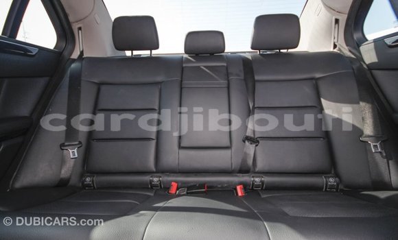 Acheter Import Voiture Mercedes-Benz 200 Blanc à Import - Dubai, Ali Sabieh Region Acheter Import Voiture Mercedes-Benz 200 Blanc à Import - Dubai, Ali Sabieh Region