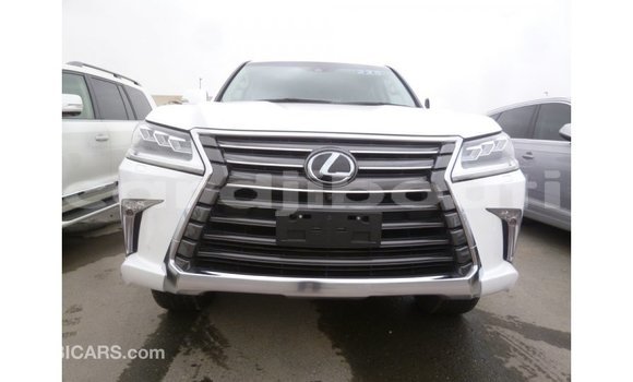 Acheter Import Voiture Lexus LX Blanc à Import - Dubai, Ali Sabieh Region Acheter Import Voiture Lexus LX Blanc à Import - Dubai, Ali Sabieh Region