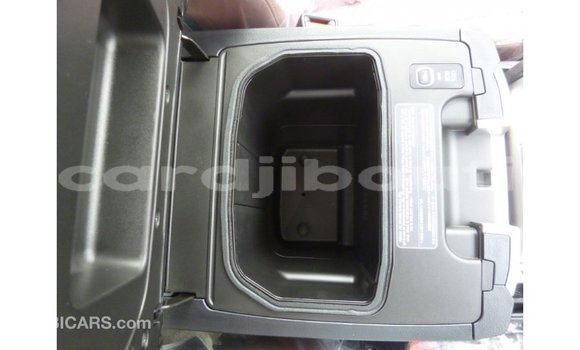 Acheter Import Voiture Toyota Land Cruiser Autre à Import - Dubai, Ali Sabieh Region Acheter Import Voiture Toyota Land Cruiser Autre à Import - Dubai, Ali Sabieh Region
