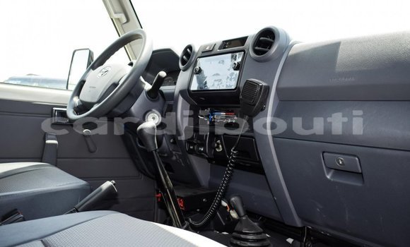 Buy New Toyota Land Cruiser White Car in Alaili Dadda in Obock Buy New Toyota Land Cruiser White Car in Alaili Dadda in Obock